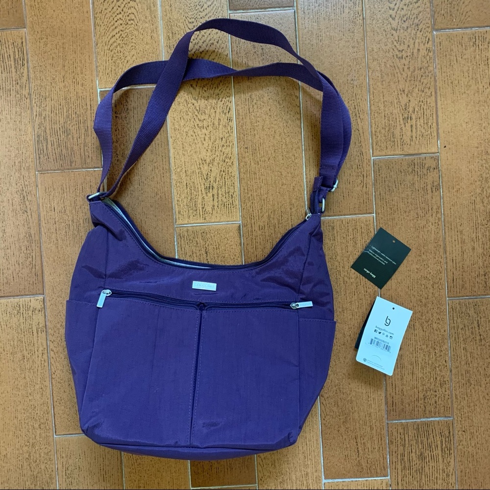 Baggallini Nylon Purple Purse